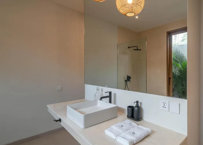 Villa Dreamscape Haven - Heavenly 2br With Rooftop In Pererenan! Canggu (Bali)