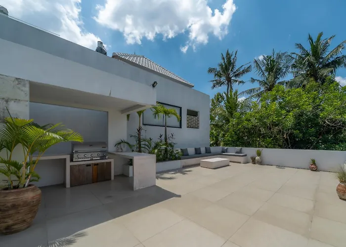 Dreamscape Haven - Heavenly 2br With Rooftop In Pererenan!